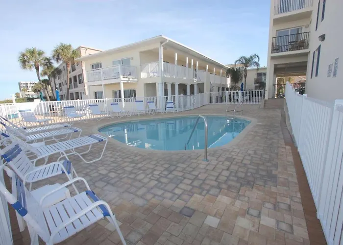 201 Belleair Club *